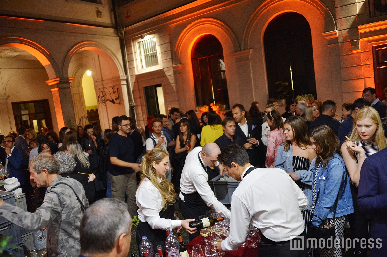 ミラノファッションウィークのショー会場風景（C）モデルプレス