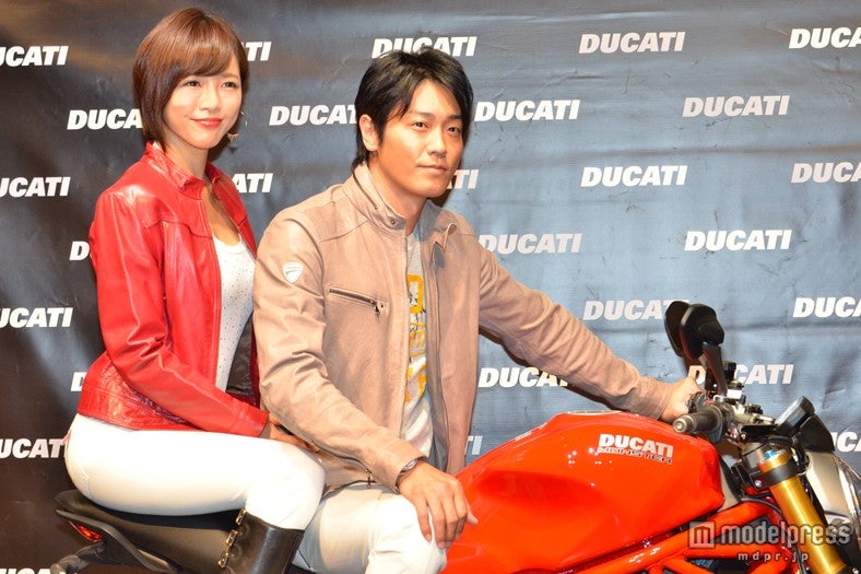 【左から】釈由美子、永井大