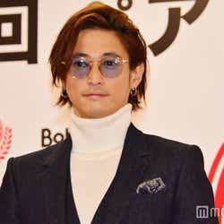 モデルプレス - 窪塚洋介、裸姿で愛娘を抱いたショットに「セクシー」「素敵」の声