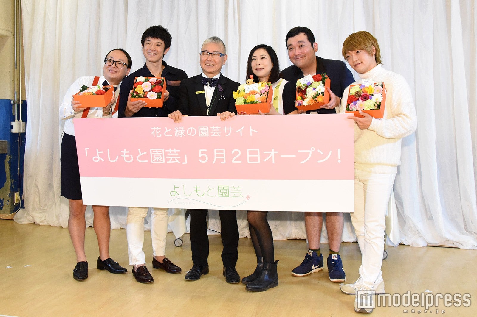 （左から）タカシ、庄司智春、石原和幸氏、椿鬼奴、大、おばたのお兄さん（C）モデルプレス