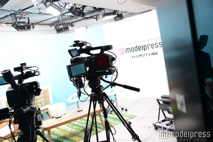 「モデルプレスTV by ひかりTV 4K」スタジオ(C)モデルプレス