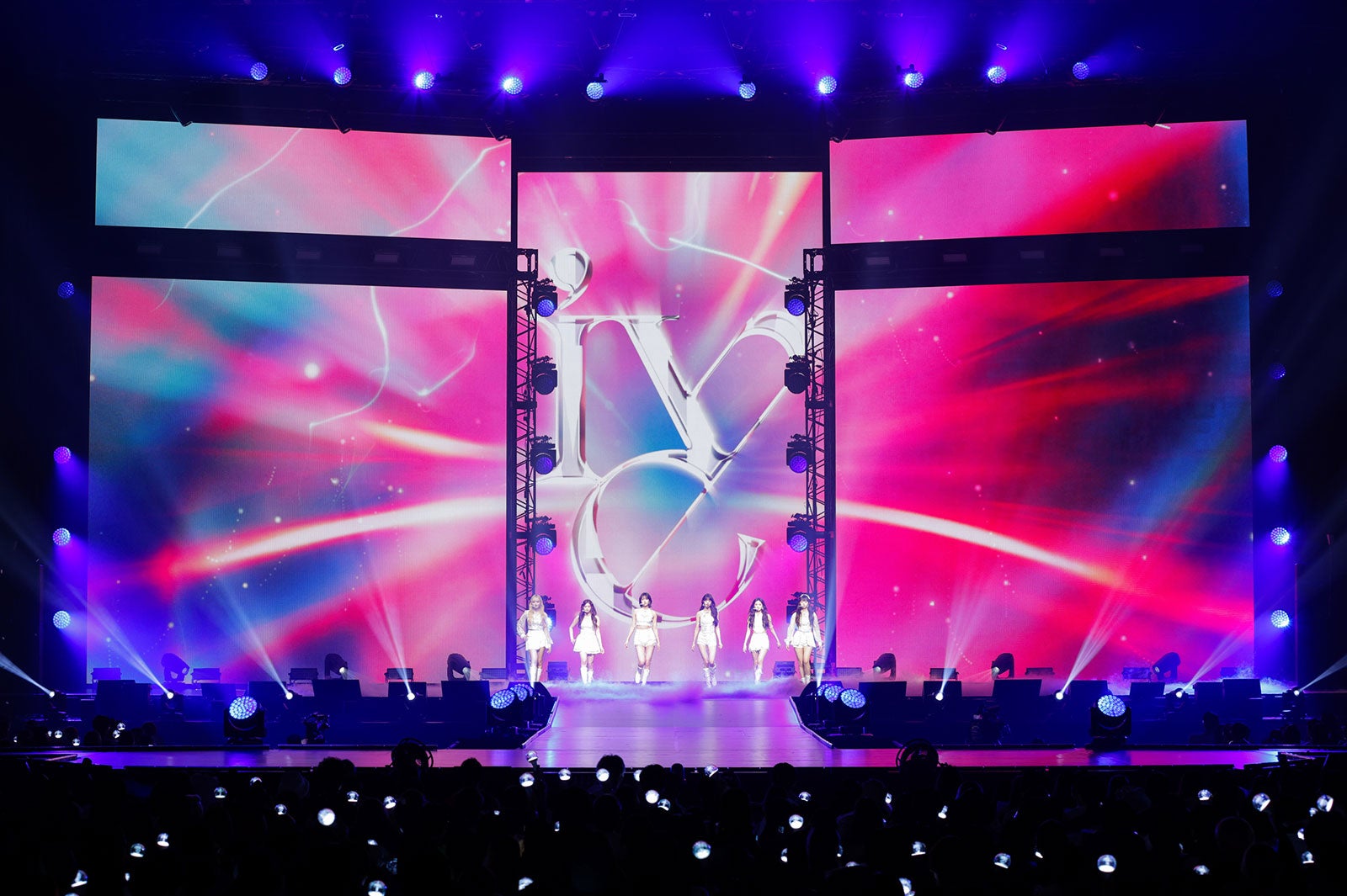 IVE／撮影：田中聖太郎写真事務所