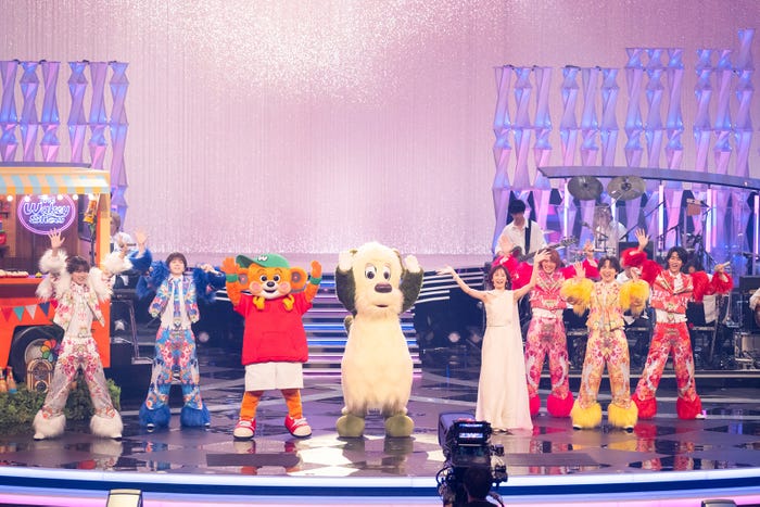 M!LK、Wakeys、ワンワン北川景子(C)NHK