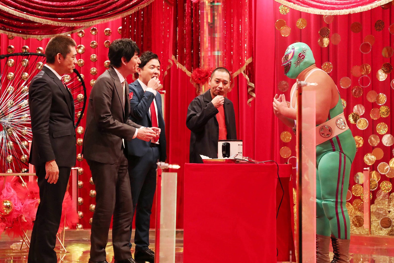 10日放送の「華丸大吉＆千鳥のテッパンいただきます！」より（C）フジテレビ