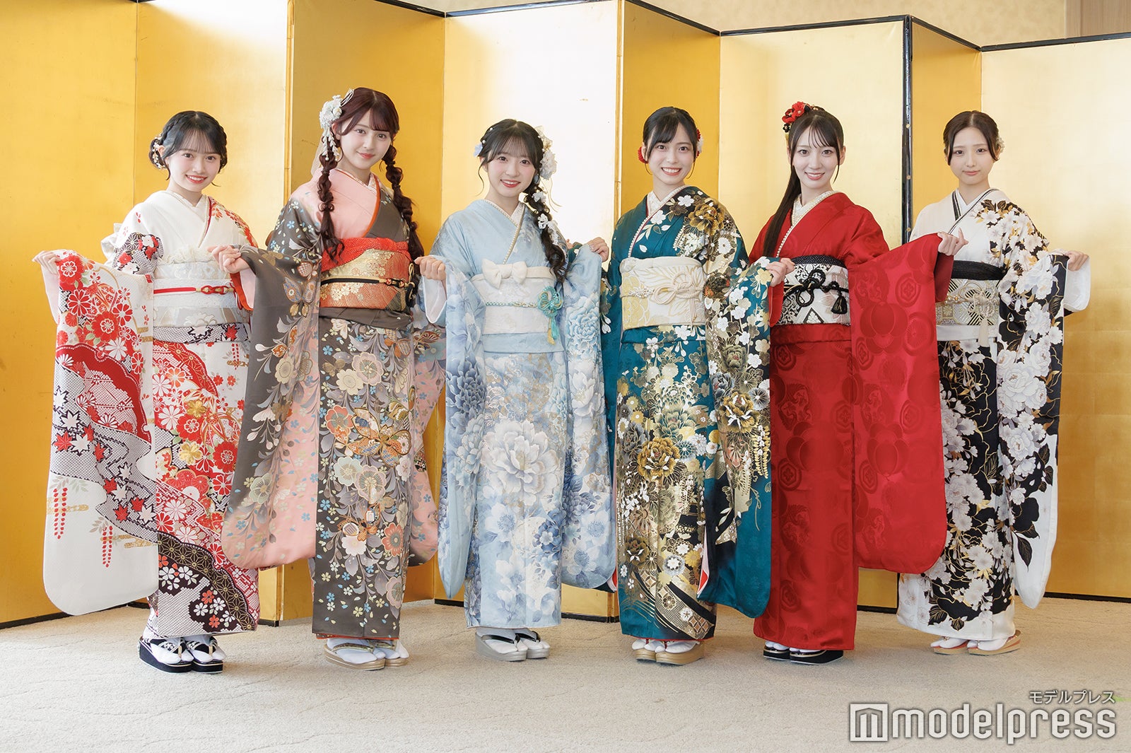 花田藍衣、久保姫菜乃、秋山由奈、新井彩永、工藤華純、迫由芽実（C）モデルプレス