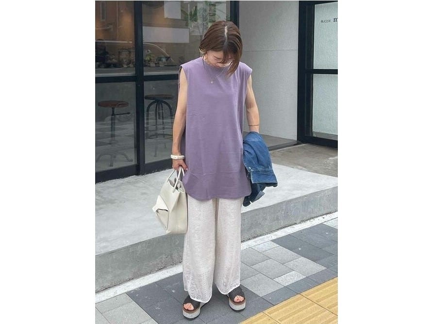 真夏日に映える涼し気なパープルもポイント　出典：WEAR