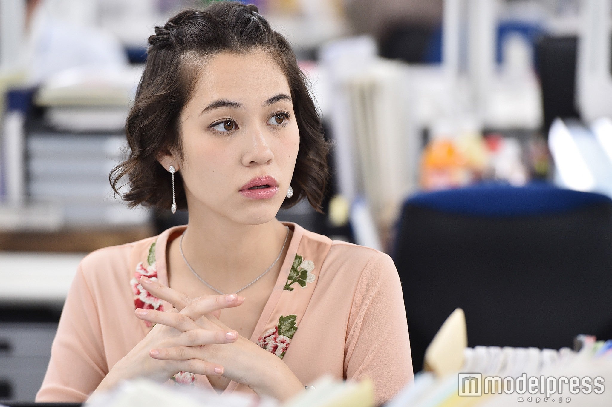 水原希子／「家族ノカタチ」第7話場面カット／画像提供：TBS