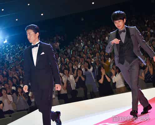 木村拓哉&二宮和也、サプライズ登場に観客沸く「この場にいる全員に感謝を伝えたい」<検察側の罪人>