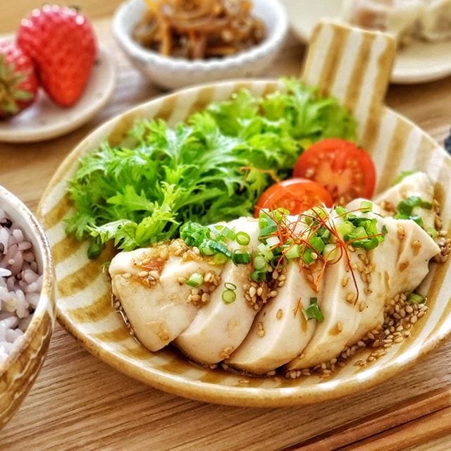 肉巻きおにぎりに合う献立15選 美味しいと喜ばれる栄養あるレシピをご紹介 モデルプレス 肉巻きおにぎりに合う献立15選 美味しいと喜ばれる栄養あるレシピをご紹介 モデルプレス