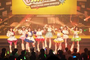 OCHA NORMA7月8日リリースの新曲をライブで初披露 広本瑠璃 窪田七海がアコースティックギターを演奏