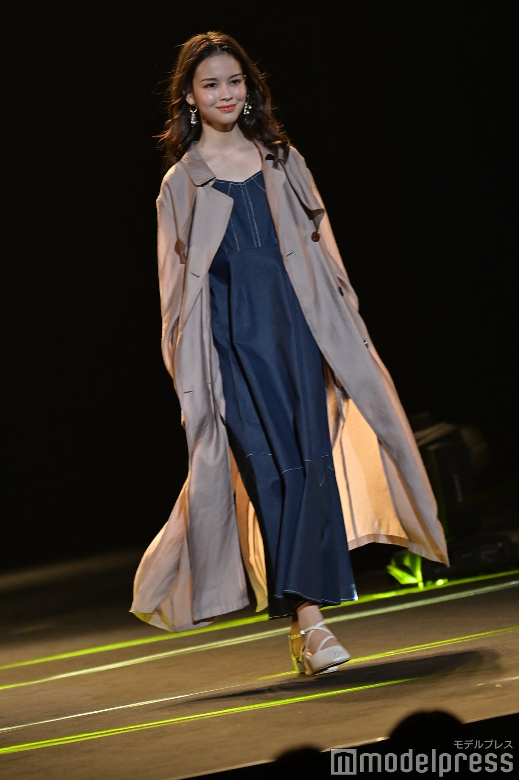 （C）モデルプレス