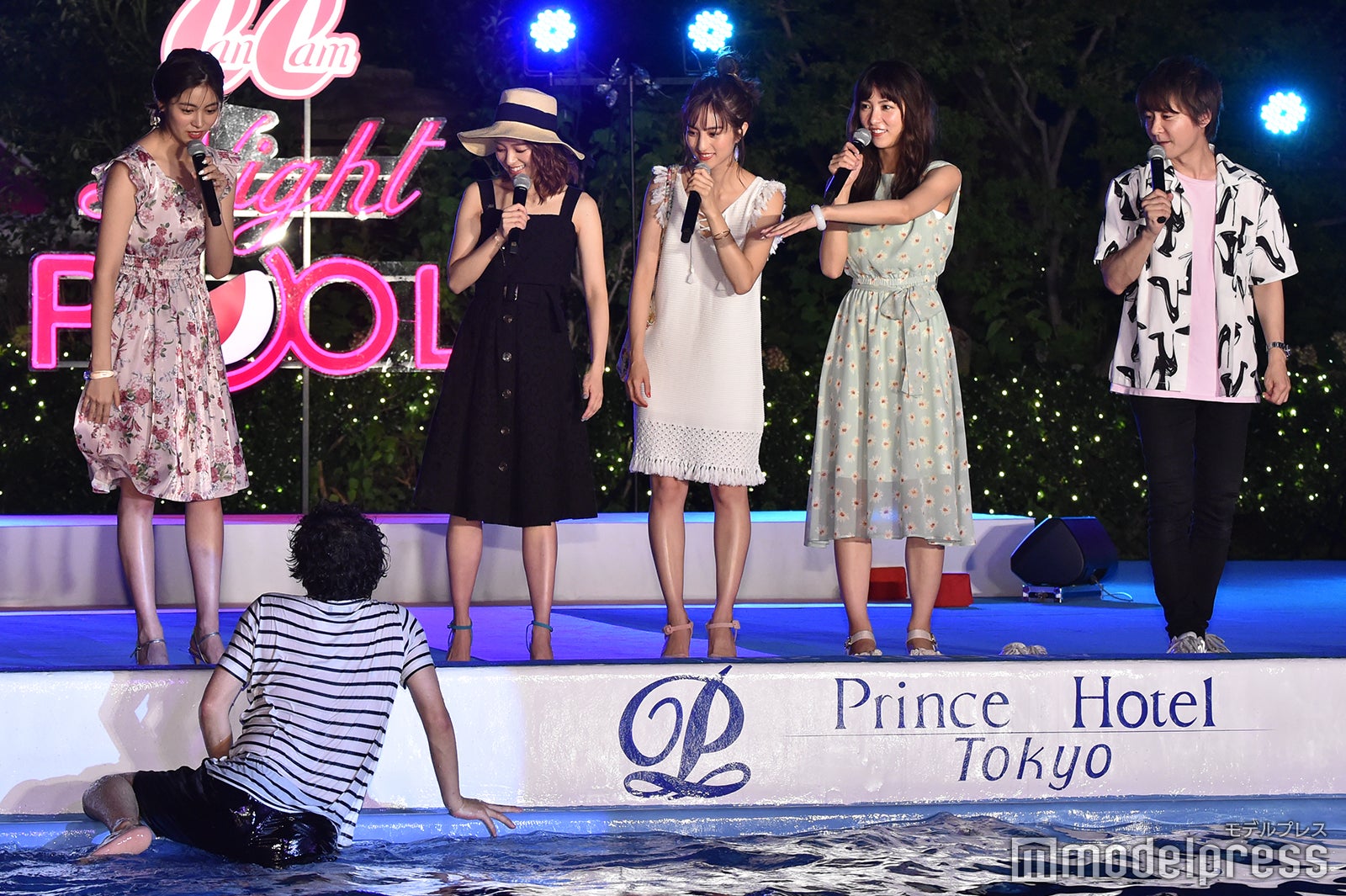 楓、ちゅうえい、まい（chay）、堀田茜、石川恋、瀧上伸一郎（C）モデルプレス