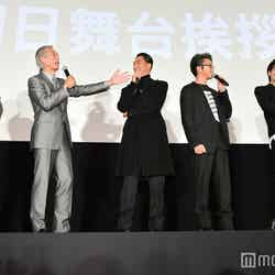 （左から）加藤雅也、岩城滉一、AKIRA、TAKAHIRO、青柳翔、鈴木伸之（C）モデルプレス