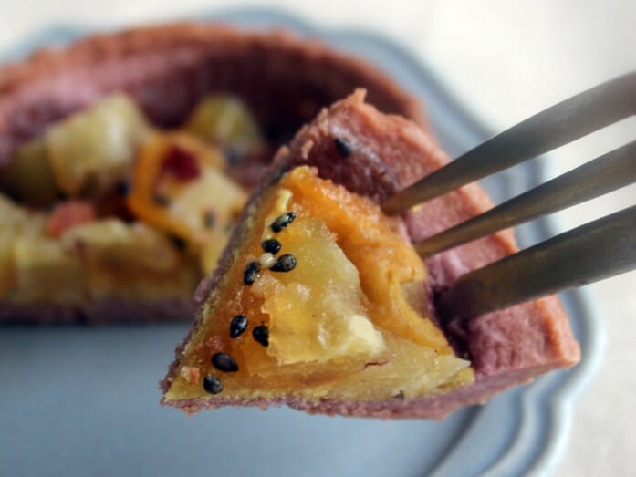 タルト生地はさっくり軽く、さつまいもの食感を活かす仕立て