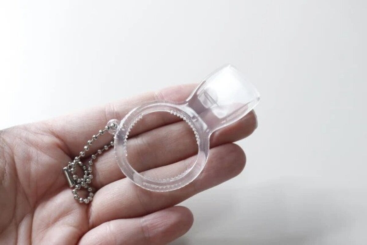 ダイソーのプルトップ・ペットボトルオープナー