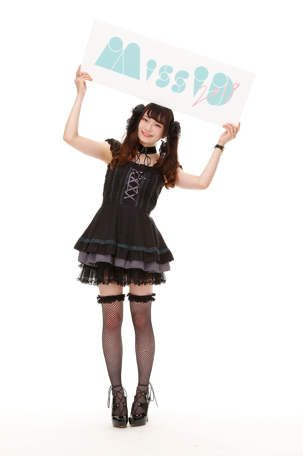 歩那 （写真提供：講談社）