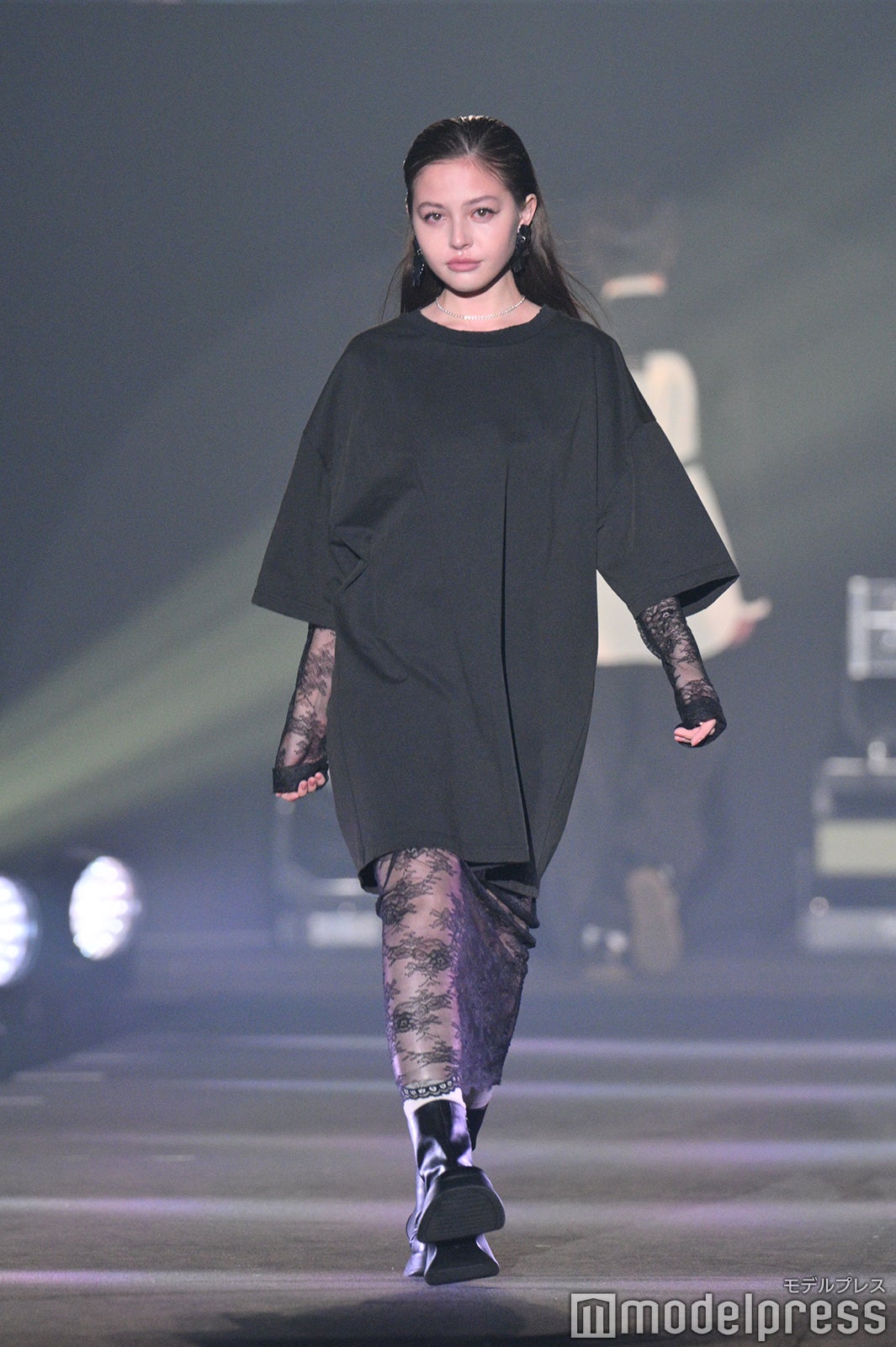 （C）モデルプレス