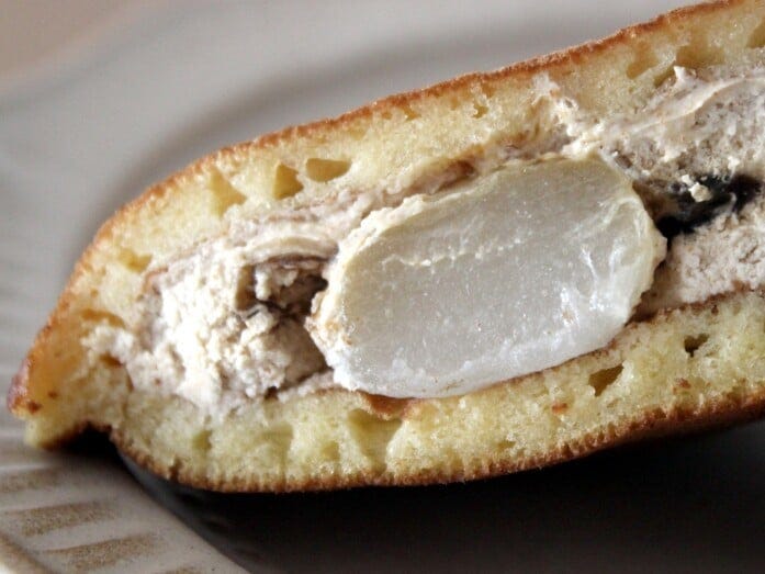 もちもちの求肥が食感のアクセントに