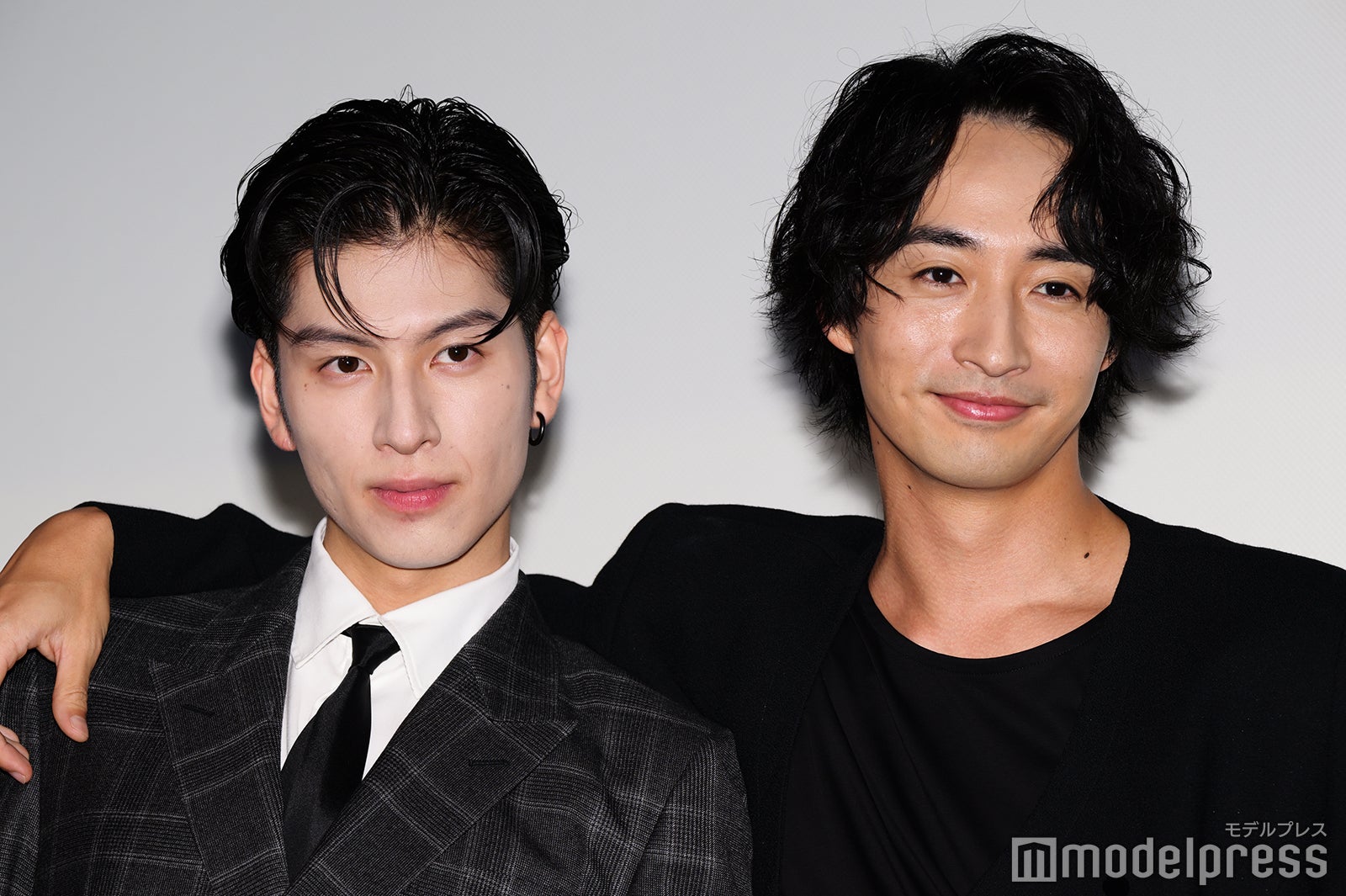 長谷川慎、古屋呂敏（C）モデルプレス