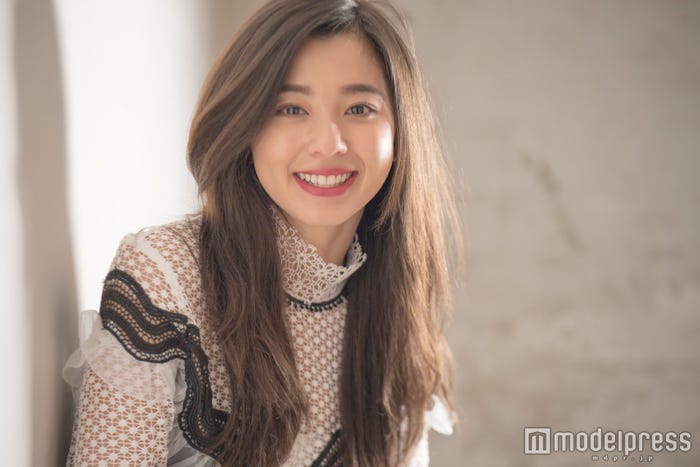 朝比奈彩(C)モデルプレス