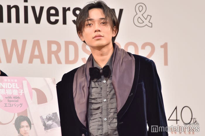 その場に不在でも“愛されリーダー”岸優太をイジる永瀬廉(C)モデルプレス