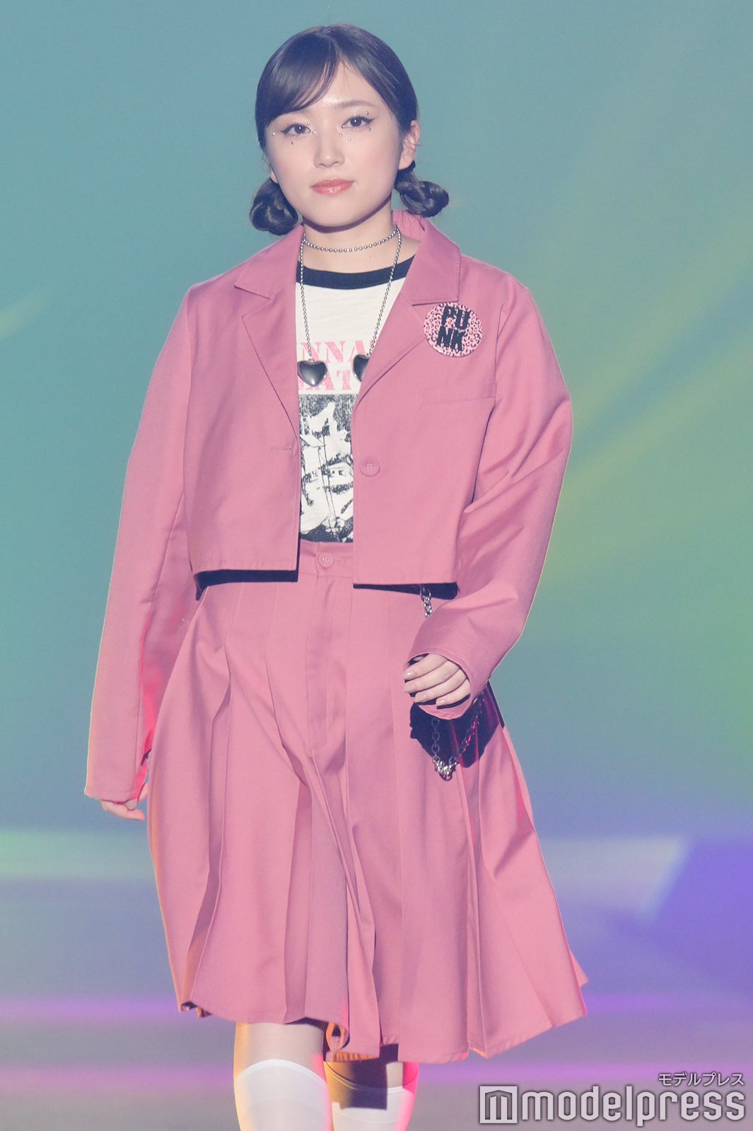 矢吹奈子（C）モデルプレス