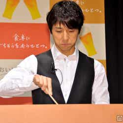 料理の腕前を披露する西島秀俊