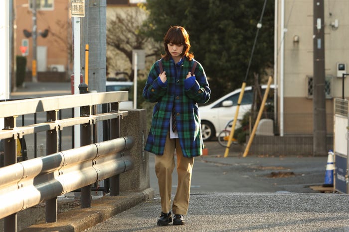 平手友梨奈「うちの弁護士は手がかかる」より(C)フジテレビ