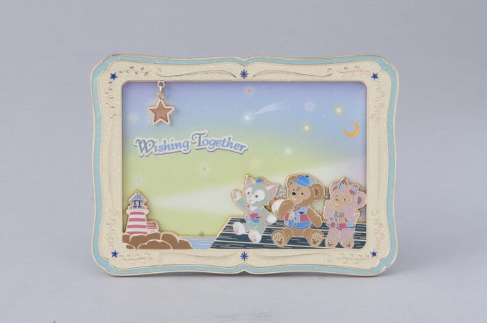 フォトスタンド2800円(C)Disney