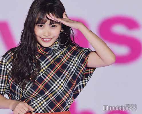 佐野ひなこ、キュートなファンサービスに胸キュン “女子力満点”秋モテコーデ<GirlsAward 2018 A/W>