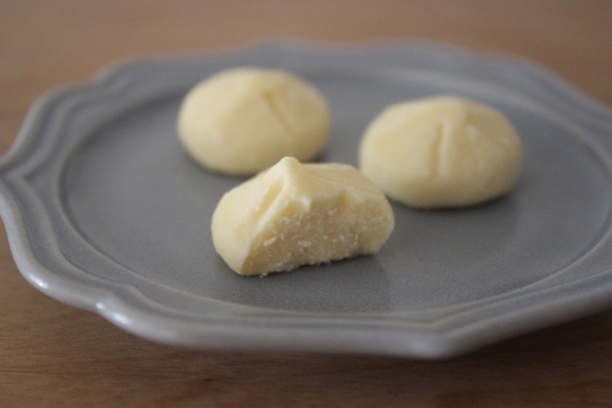 クッキーというよりはチョコレートを食べている印象