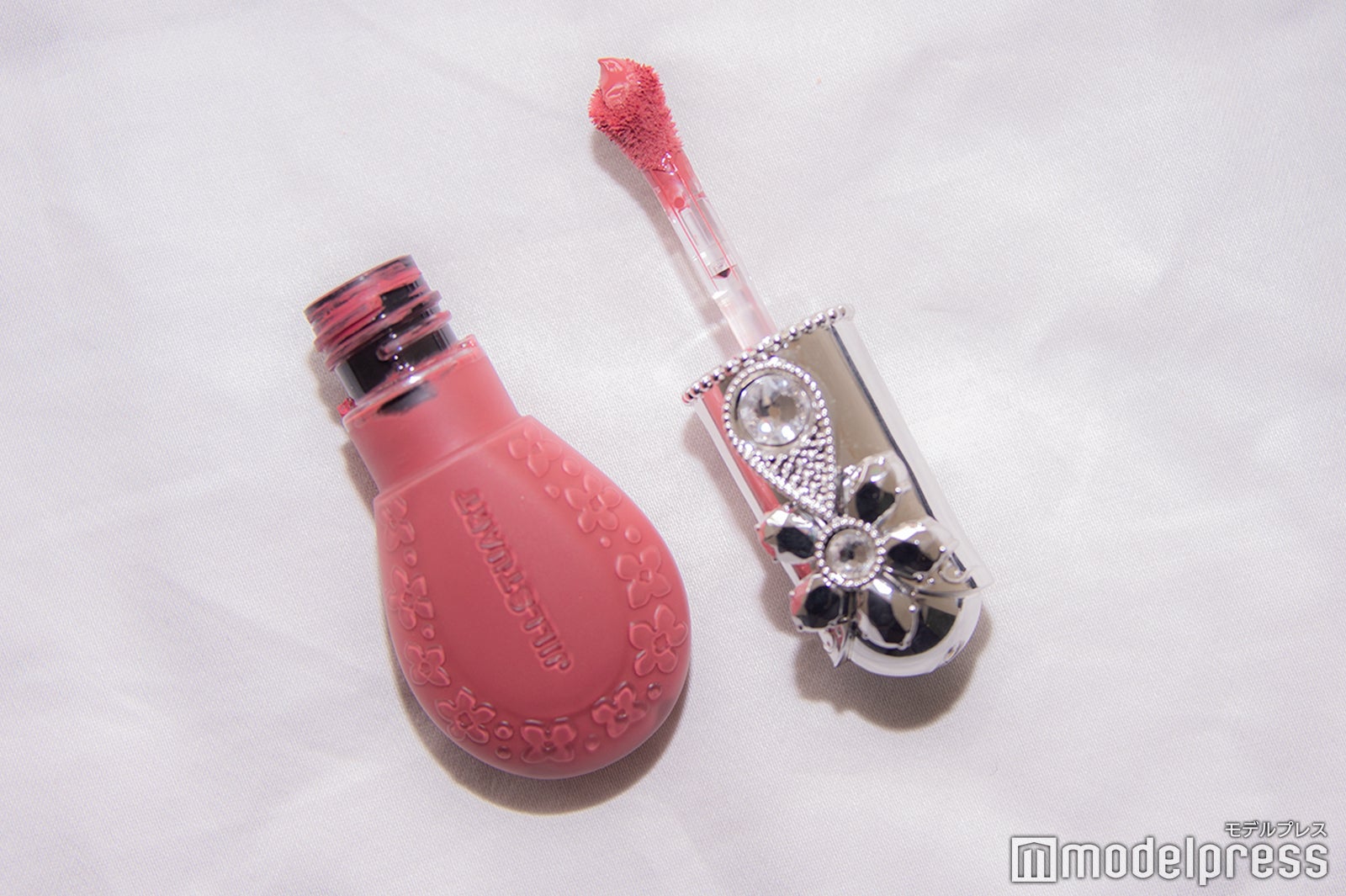 ジルスチュアート／ブルームドロップ リップ＆チーク シフォン 07 silky mood（C）モデルプレス