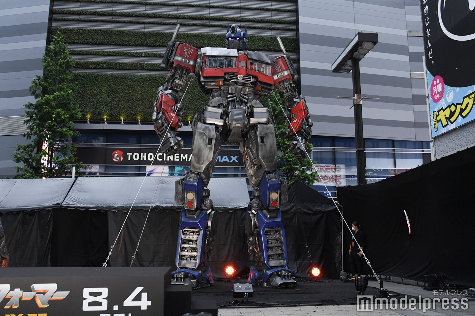 覚醒したオプティマスプライム（C）モデルプレス