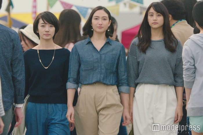 (左から)波瑠、香椎由宇、山本美月