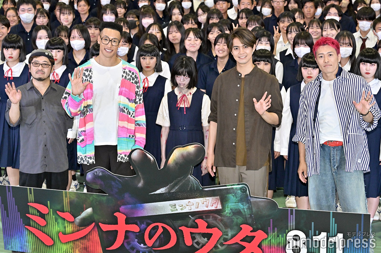 （左から）清水崇監督、関口メンディー、片寄涼太、中務裕太（C）モデルプレス