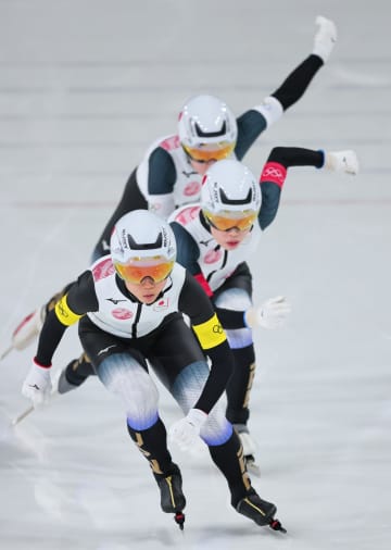 女子団体パシュート 日本は逆転負けで決勝進出ならず 難敵オランダに残り半周までリードも0秒11差の敗戦、米国との3位決定戦へ