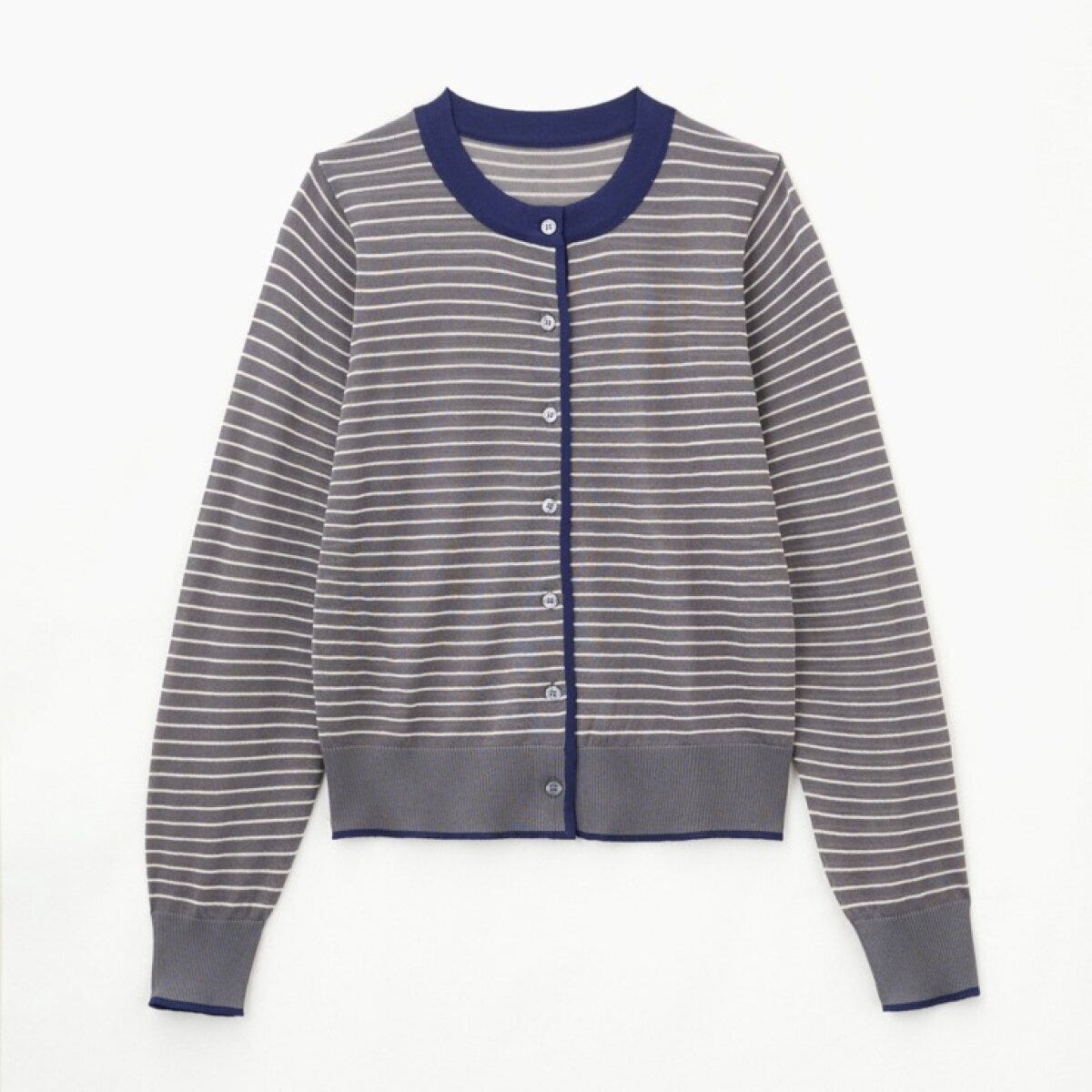 しまむらのシアーニットカーディガン（田中里奈）