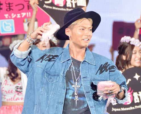 EXILE・SHOKICHI、写真撮影OKステージにサプライズ登場 TGCで照れる