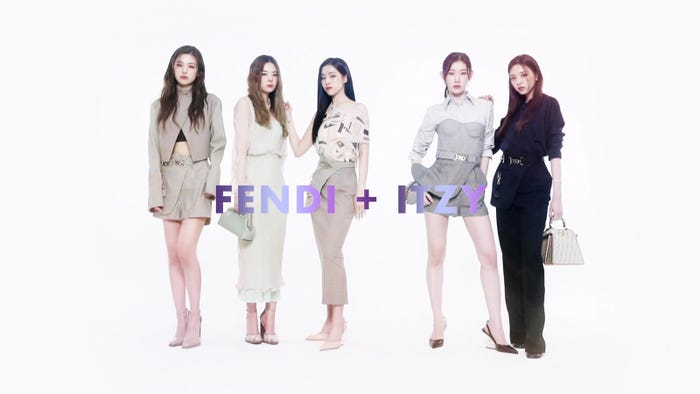 ITZY(C)ELLE JAPON September 2022 photo SUNHYE SHIN