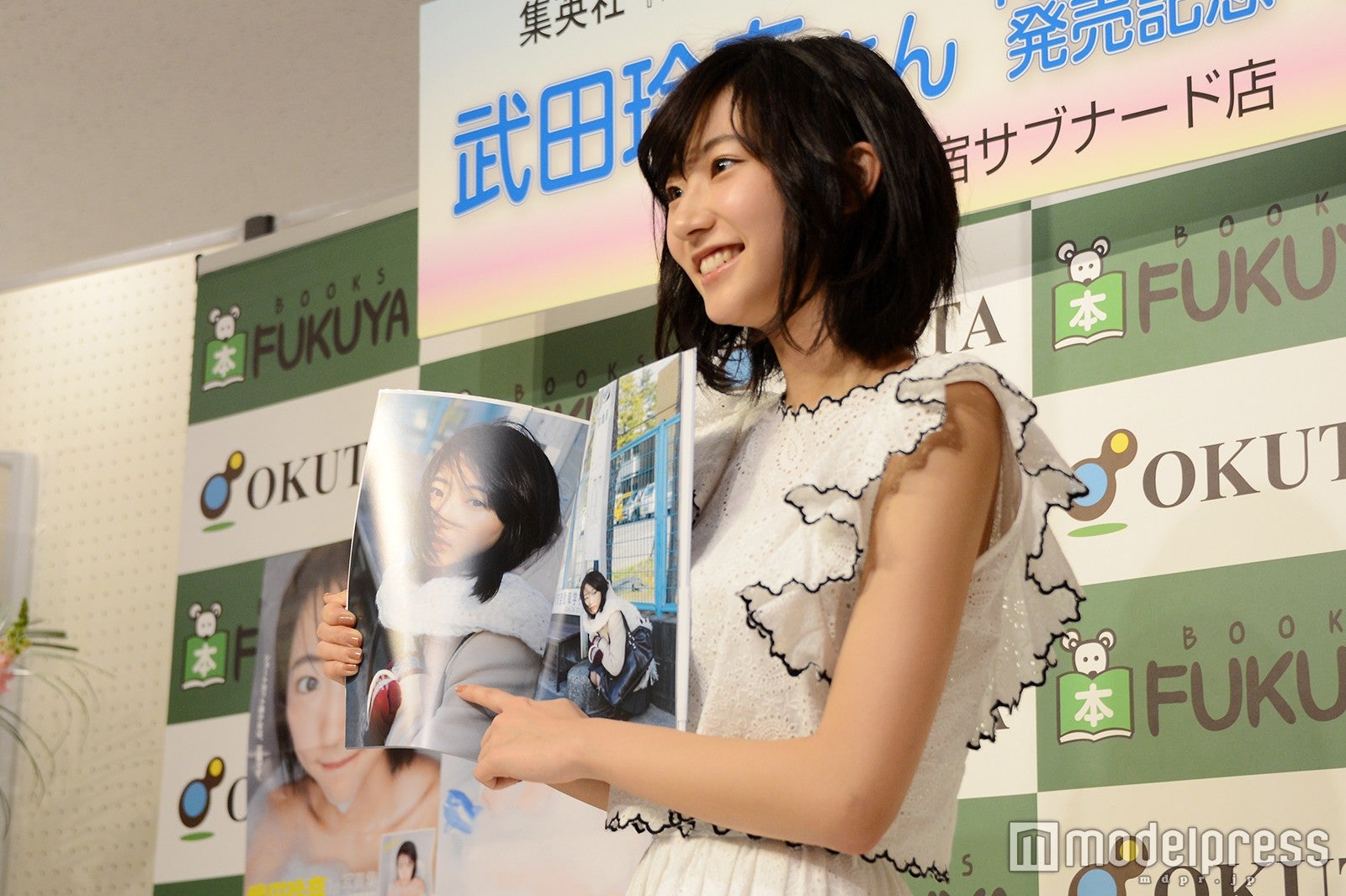 福島編でのお気に入りカットは母校の前で撮った1枚／武田玲奈（C）モデルプレス