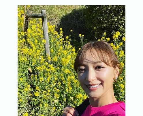 望月理恵アナ、ミニスカで美脚全開 ゴルフルック披露に「綺麗すぎる」「スタイル抜群」と反響