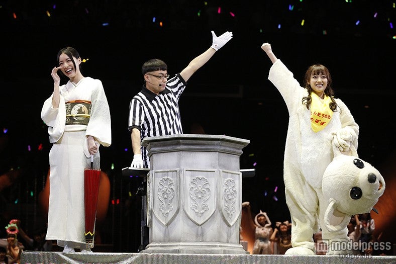 松井珠理奈、小谷里歩／『AKB48グループ じゃんけん大会～拳で勝ち取れ！1／300ソロデビュー争奪戦～』（C）AKS