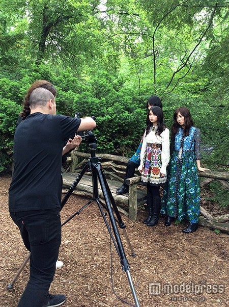 齋藤飛鳥、斉藤優里／ニューヨーク撮影時のオフショット