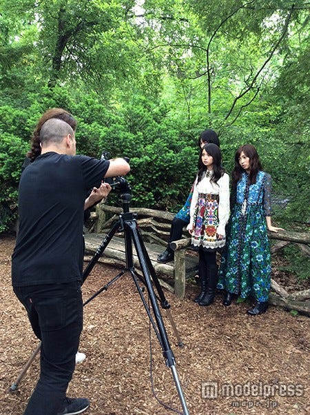 齋藤飛鳥、斉藤優里/ニューヨーク撮影時のオフショット