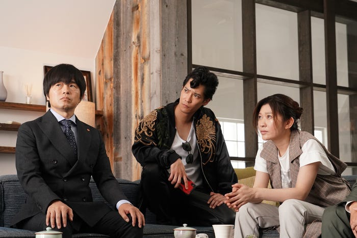 バカリズム、味方良介、篠原涼子「イップス」最終話より(C)フジテレビ