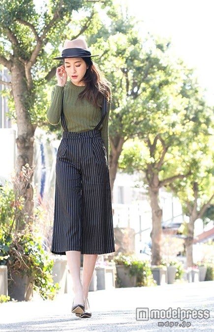 小物をアクセントに／サスペンダー付きガウチョパンツ「GALSTAR」2,298円（税込）