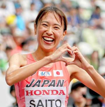 陸上日本代表 斎藤みうの髪をおろした私服スタイルが「素敵な女性」ドイツで日本新記録樹立→ドラマの聖地巡礼「試合後のリフレッシュ」に反響