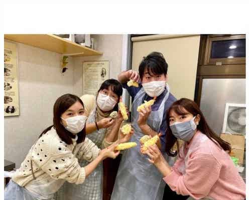 芳根京子「真犯人フラグ」“亀田運輸”メンバーで「完全プライベートの社員旅」オフショット連投