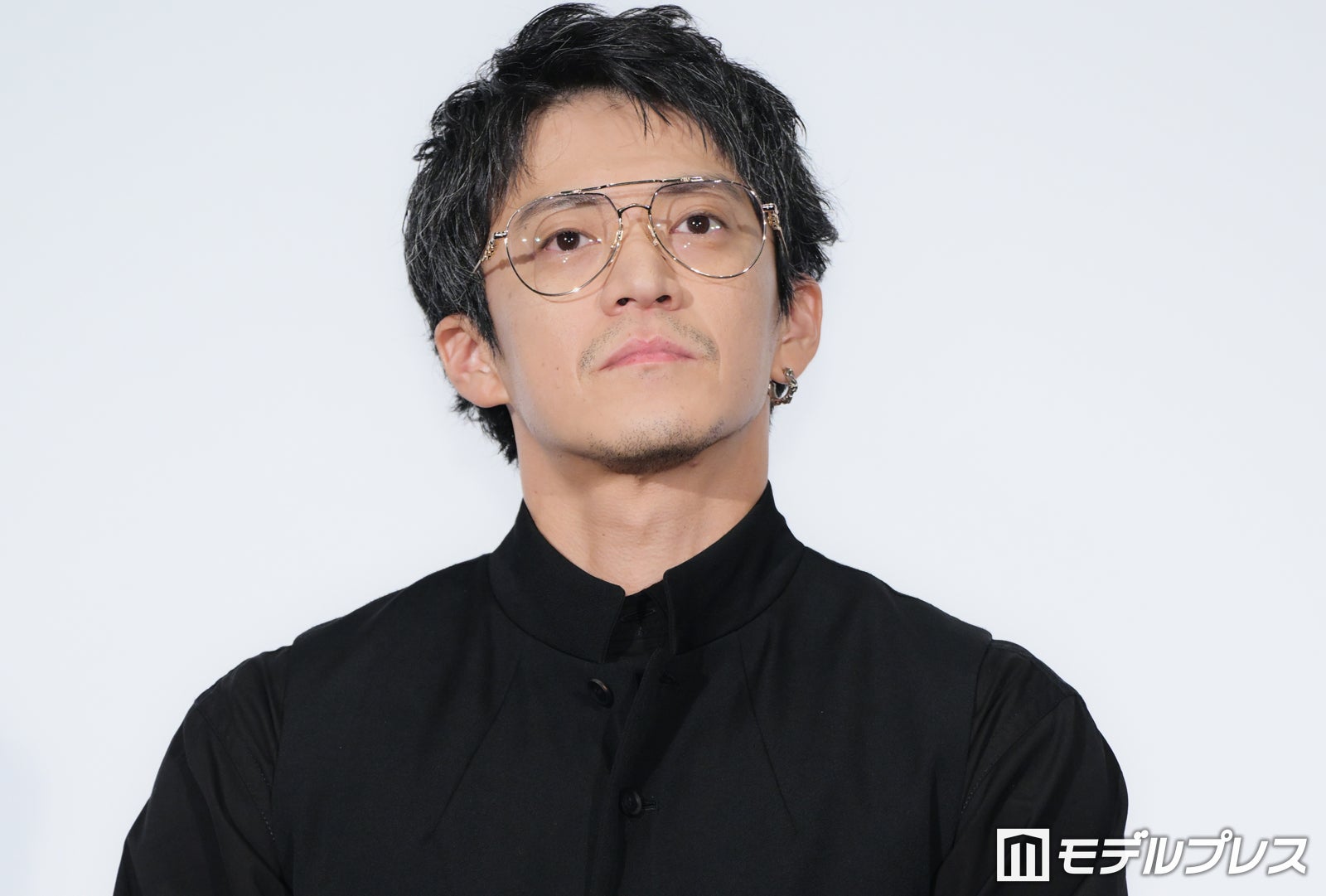 小栗旬、子どもが生まれて役作りに変化「なかなか家に仕事を持ち帰れない」【バッド・ルーテナント：トウキョウ】