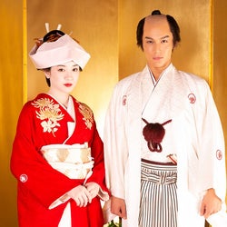 永野芽郁、美しい花嫁姿披露 中川大志と「二度目の許婚」で“婚礼2ショット”